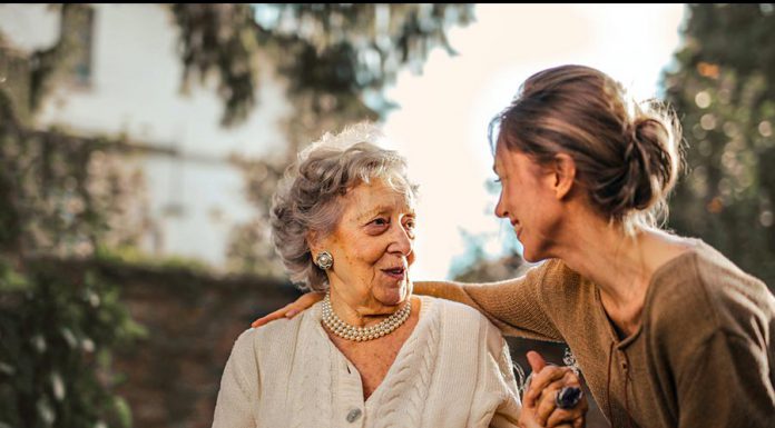 Helpful Tips for Moving Elderly Parents